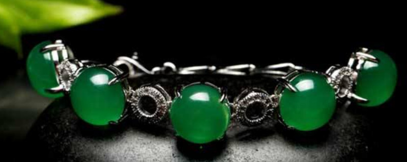 佩戴玉髓掛件應(yīng)該注意些什么