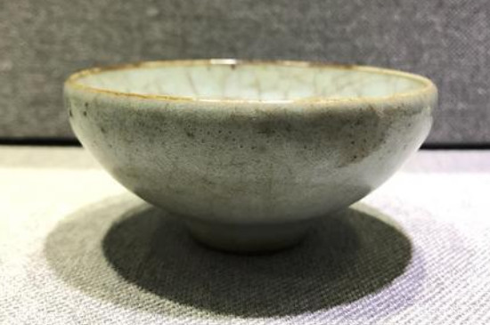 紫口鐵足是哪種瓷器的特點(diǎn)