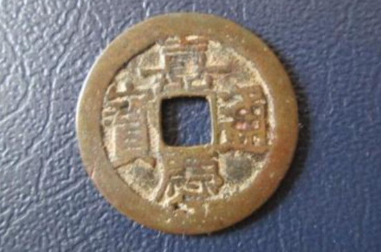 女人佩戴銅錢的講究