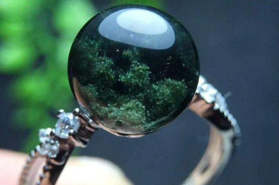 綠幽靈水晶吊墜佩戴禁忌