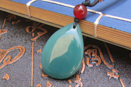 天然玉髓是什么是玉的一種嗎