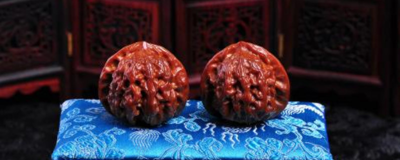 文玩核桃刷多久才能盤