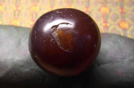 女人戴石榴石好還是瑪瑙好