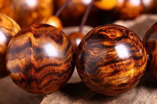 紫檀和酸枝的區(qū)別