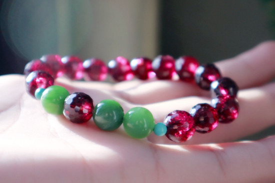 小葉紫檀能和石榴石一起戴嗎