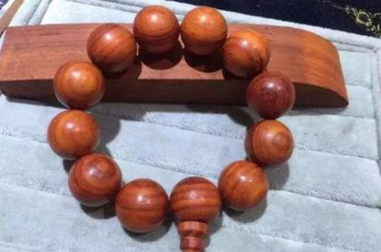 緬甸花梨木手串對(duì)人的好處