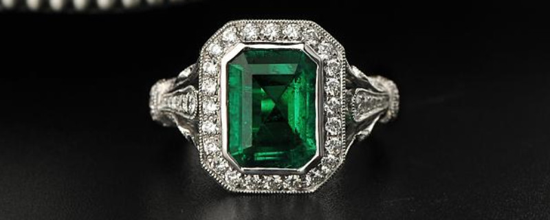 綠柱石和祖母綠的區(qū)別