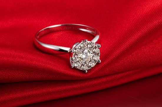 挑選鉆戒的技巧