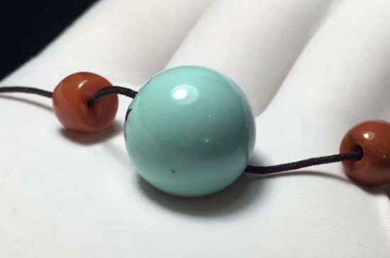 什么屬相不能帶綠松石，佩戴綠松石的注意事項有哪些
