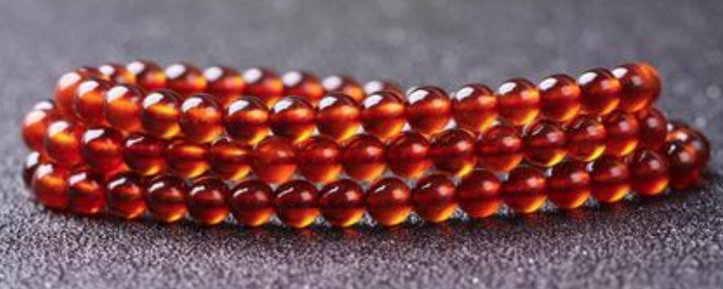 橙色石榴石的鑒別