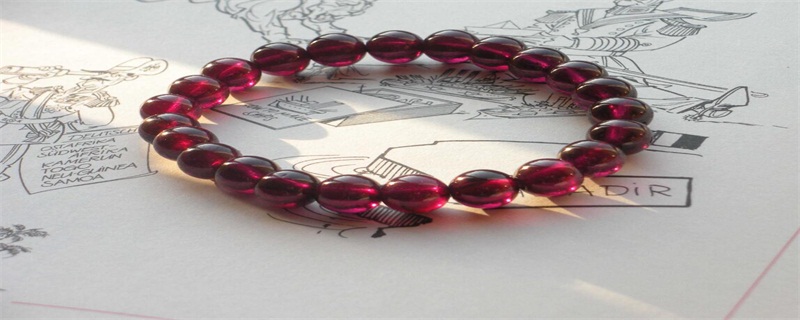 酒紅石榴石的功效與作用