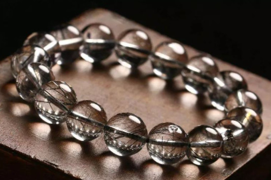 黑發(fā)晶有什么功效，可以調(diào)節(jié)人體情緒