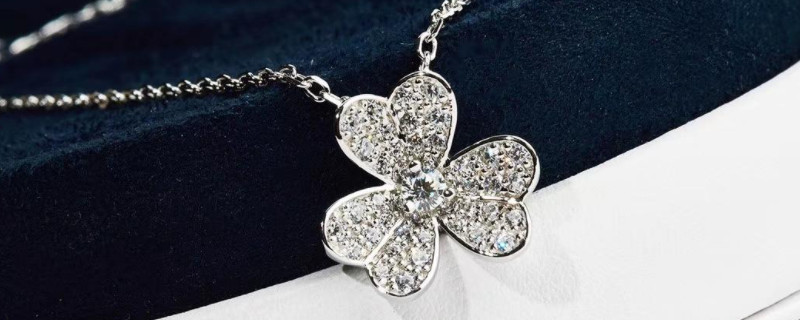 白金項(xiàng)鏈可以用牙膏洗嗎