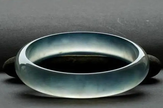 危料翡翠和緬甸翡翠的區(qū)別