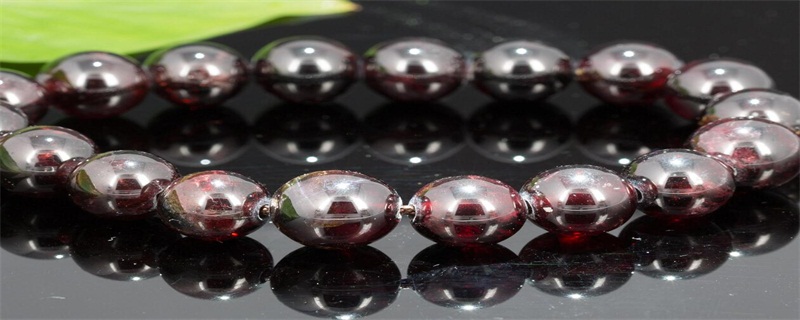 石榴石和水晶的區(qū)別