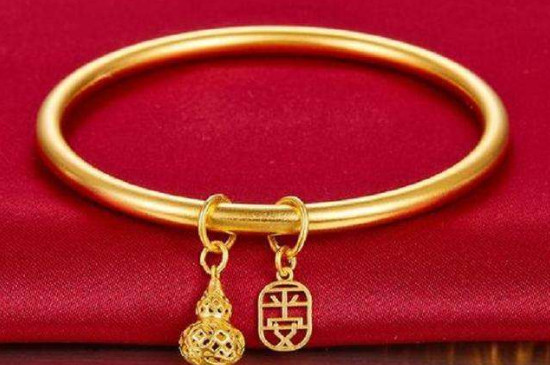 金可以戴著洗澡嗎