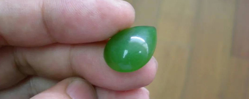 白玉和碧玉哪個(gè)養(yǎng)人