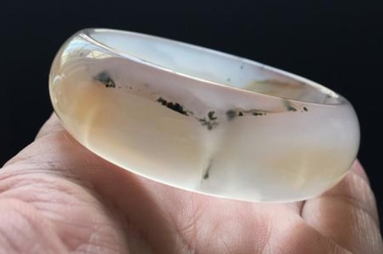 玉髓為什么那么便宜