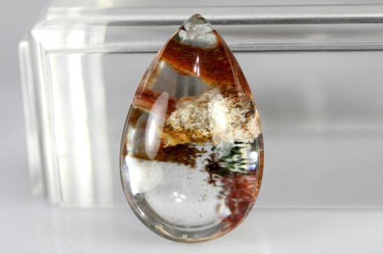 鴆羽幽靈水晶功效