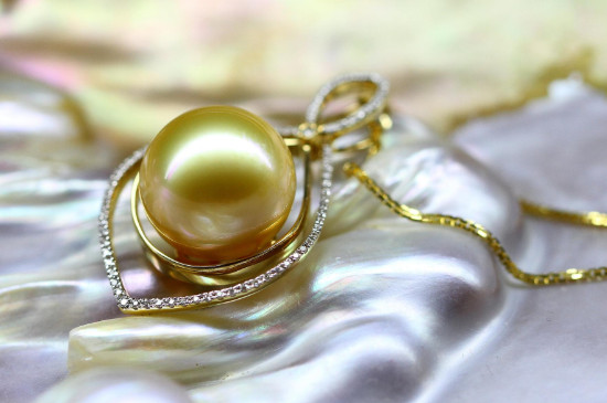 黑曜石不能和什么搭配，水晶/鉆石/珍珠/蜜蠟