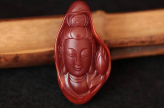 瑪瑙為何要戴在右手