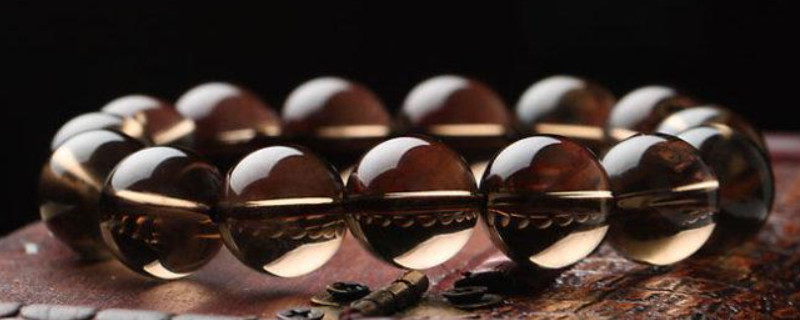 茶晶為什么顏色越戴越透明