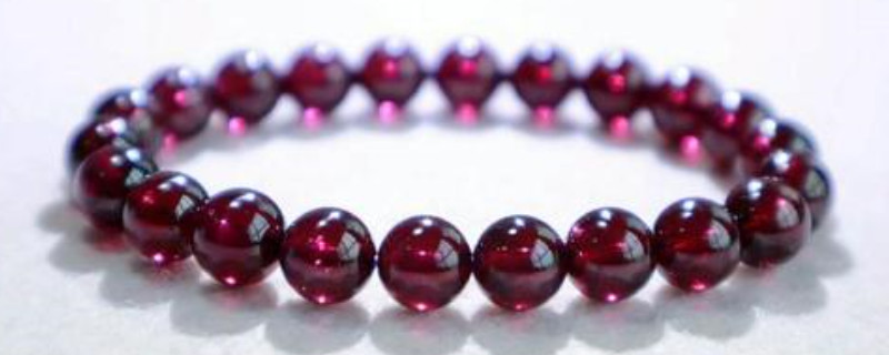 石榴石與南紅的區(qū)別