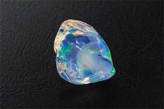 歐泊是有機寶石嗎
