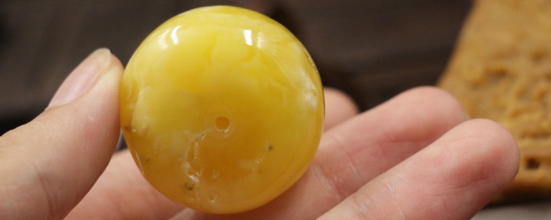 蜜蠟是石頭還是什么材質(zhì)