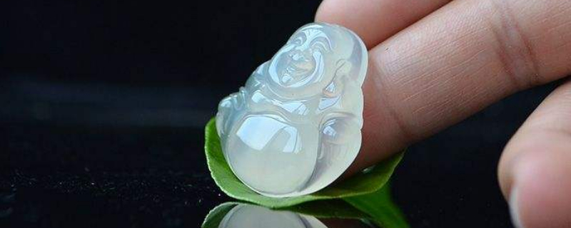 玉髓和翡翠a貨的區(qū)別