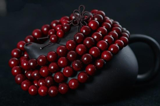 紅酸枝手串怎么盤步驟