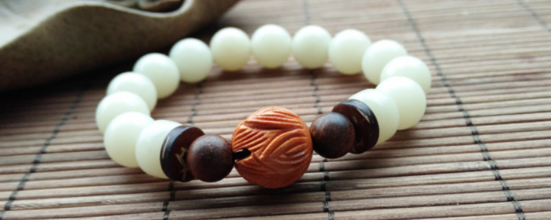 菩提手串是什么材質(zhì)