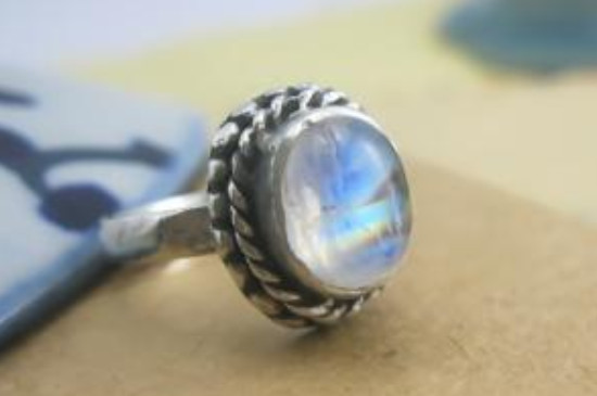 月光石好與壞的區(qū)別