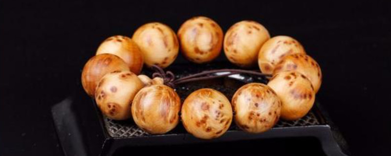 長期佩戴崖柏的好處