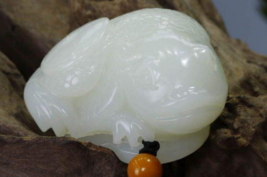 金蟾吊墜睡覺時(shí)可以佩戴嗎，佩戴金蟾的禁忌