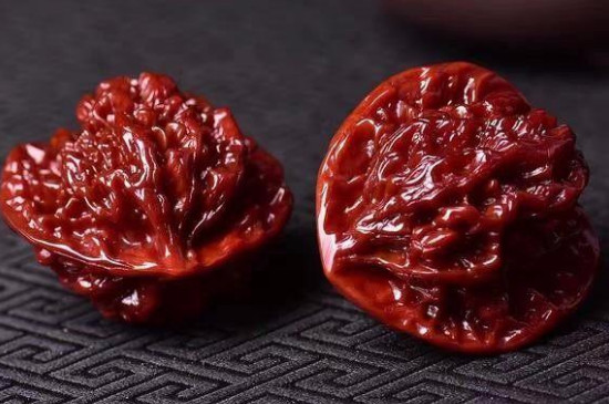 如何盤出一對好核桃