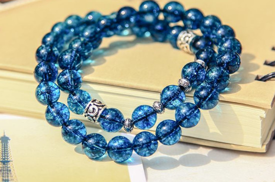 藍(lán)水晶的寓意