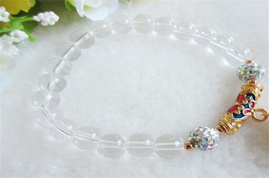 什么人不能佩戴白水晶,適合戴白水晶的人群