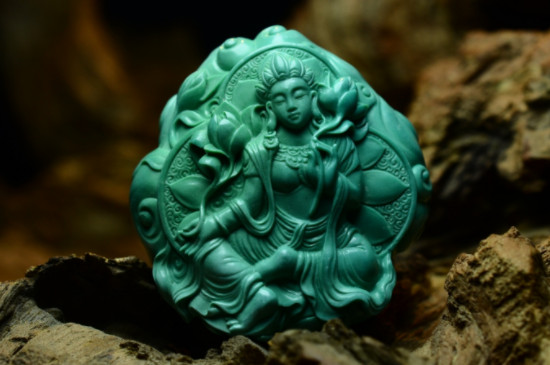 鳳凰松和綠松石區(qū)別