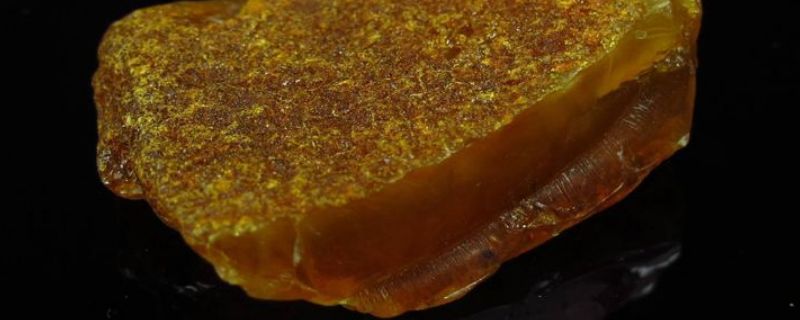 帶皮的蜜蠟原石怎么辨別真假