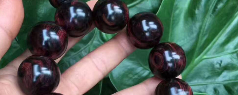 海南黃花梨手串的正確盤玩方法