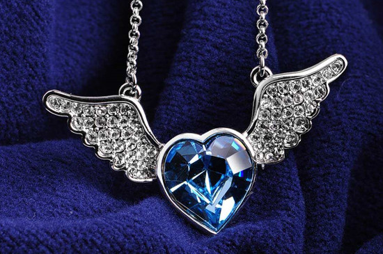 施華洛世奇的鉆是什么材質(zhì)