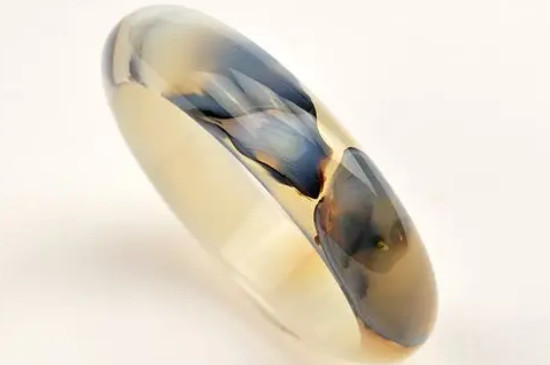 海洋玉髓戴久了會(huì)怎樣