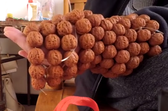 核桃手串怎么盤