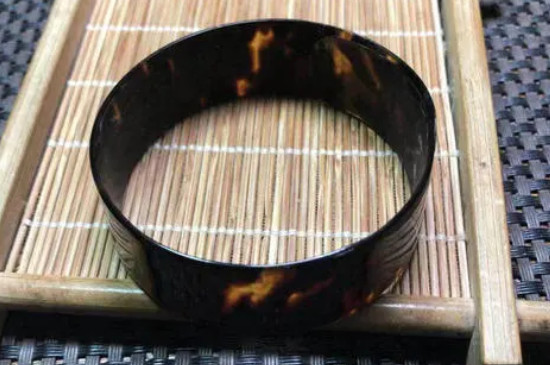 玳瑁為什么越戴越?jīng)]有光澤