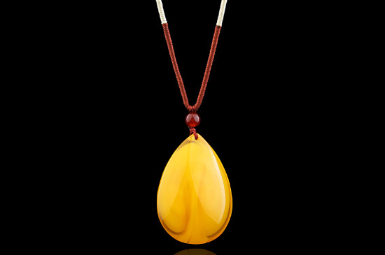 如何分辨琥珀真假