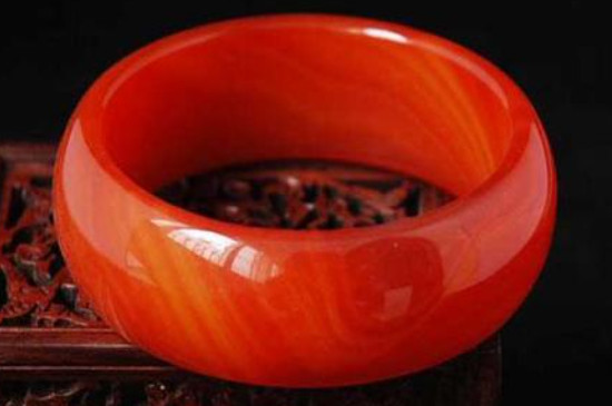 紅玉髓會變色嗎