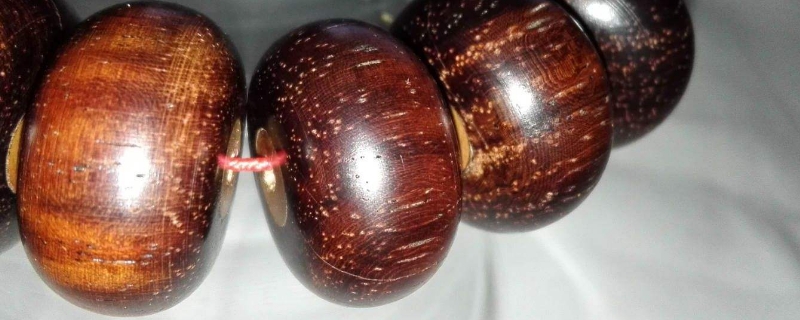 小葉紫檀手串能用手盤嗎