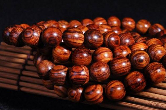 長(zhǎng)的黃花梨怎么盤