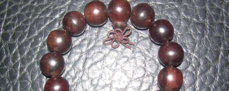 小葉紫檀手串品質(zhì)怎么看好壞